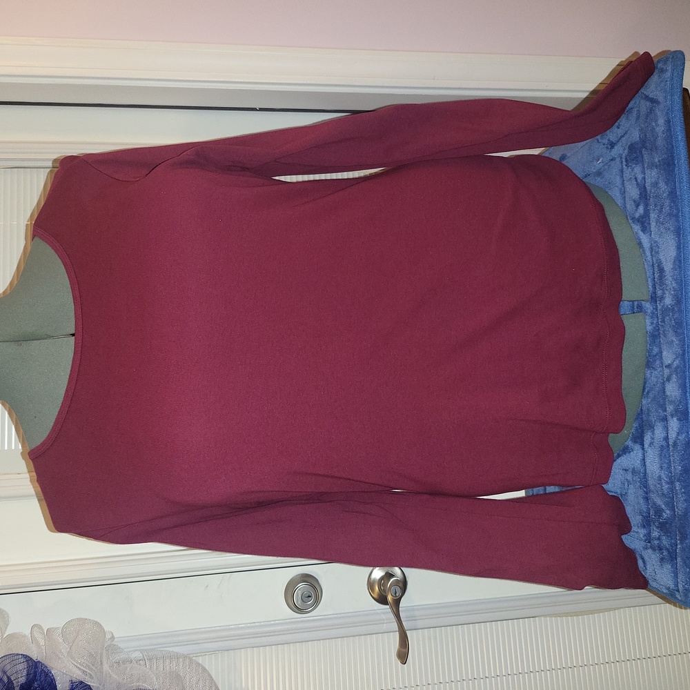 NWT! LIZ CLAIBORNE LONG SLEEVE TOP